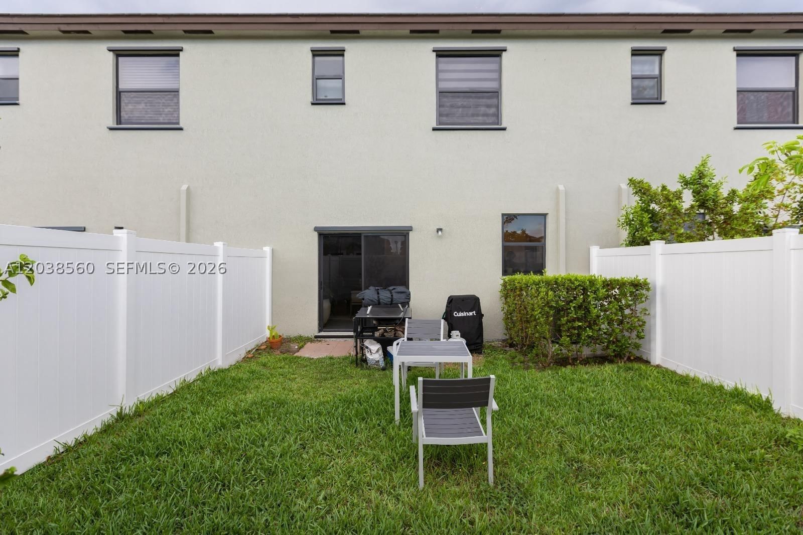 Real estate property located at 3420 111th Pl, Miami-dade, Aquabella North, Hialeah, FL