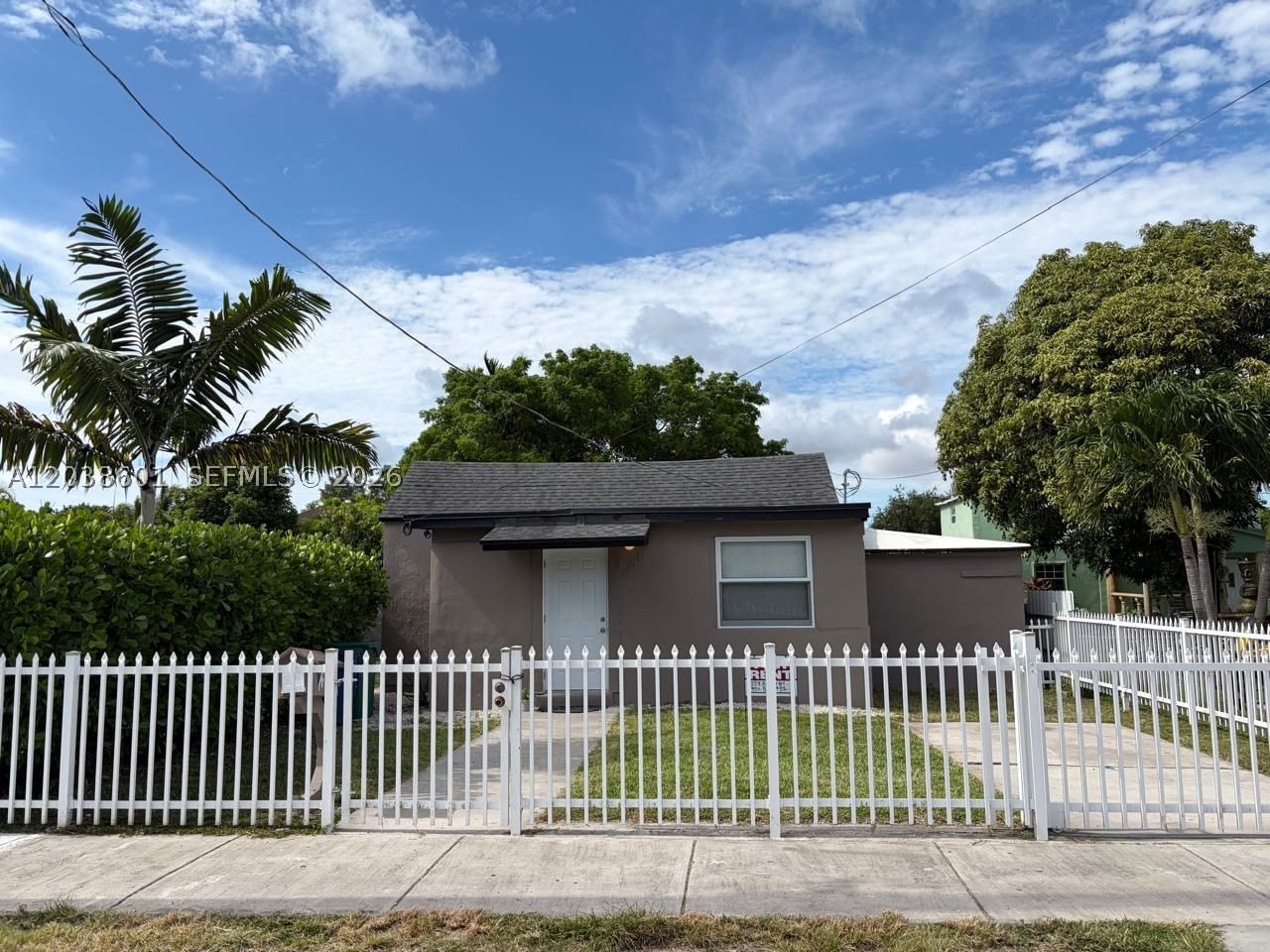 Real estate property located at 2154 50th St, Miami-dade, Earlington Heights, Miami, FL