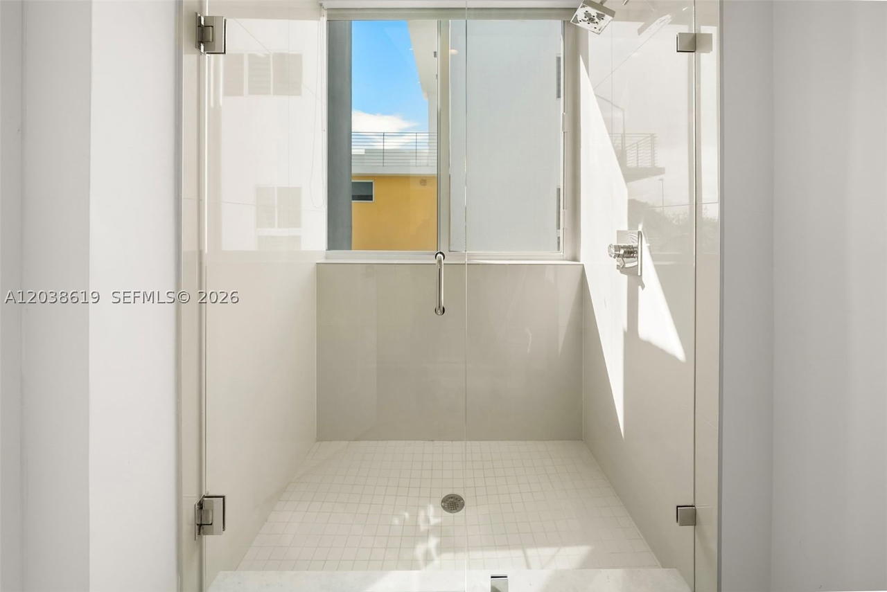 Real estate property located at 39 Shore Dr, Miami-dade, North Isle Of Normandy, Miami Beach, FL