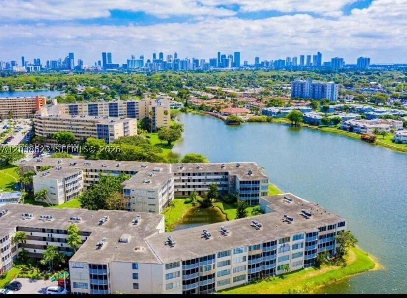 Real estate property located at 1750 191st St #508-2, Miami-dade, Jade Winds Group-daisy Ga, Miami, FL