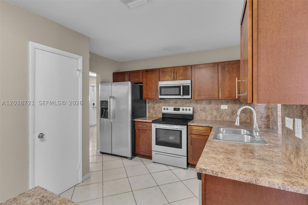 Real estate property located at 1720 98th Ct, Miami-dade, Westbrooke, Miami, FL