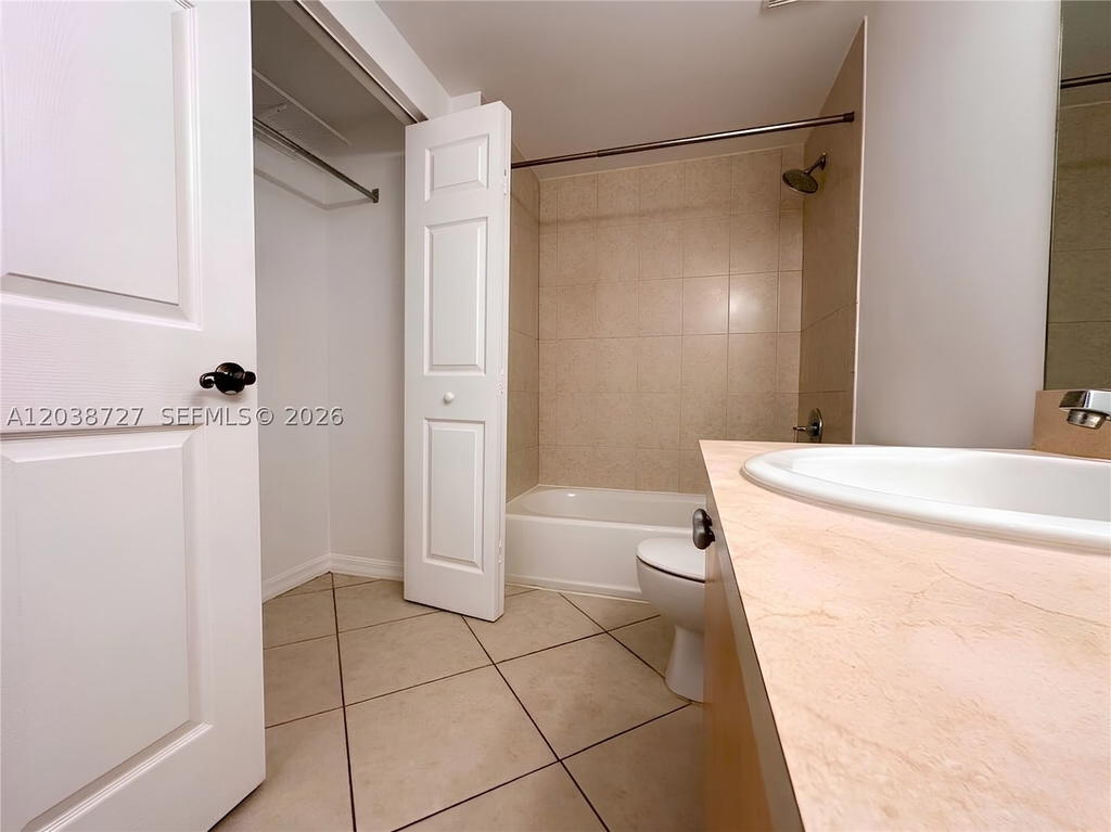 Real estate property located at 2630 28th St #44, Miami-dade, Dixie Grove Residences Co, Miami, FL