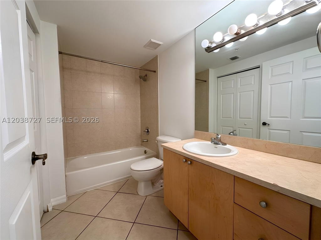 Real estate property located at 2630 28th St #44, Miami-dade, Dixie Grove Residences Co, Miami, FL