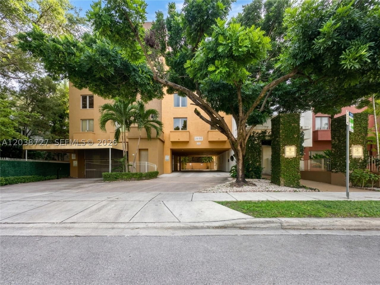 Real estate property located at 2630 28th St #44, Miami-dade, Dixie Grove Residences Co, Miami, FL