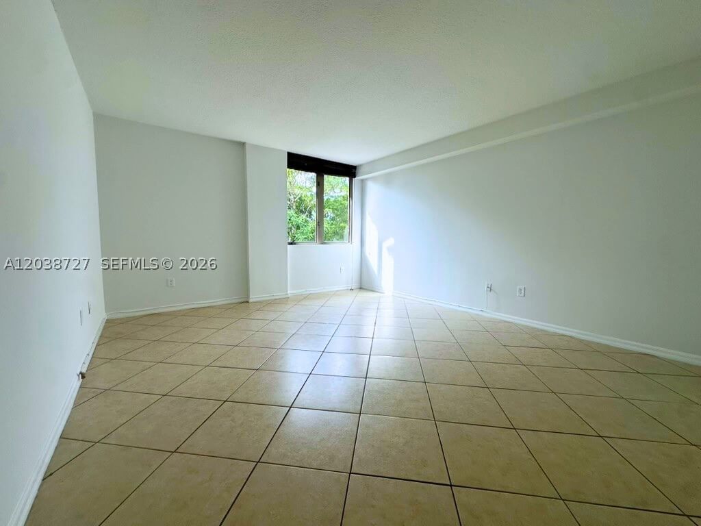 Real estate property located at 2630 28th St #44, Miami-dade, Dixie Grove Residences Co, Miami, FL