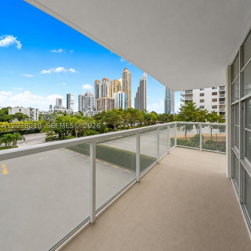 Real estate property located at 230 174th St #404, Miami-dade, Winston Tower 300 Condo, Sunny Isles Beach, FL