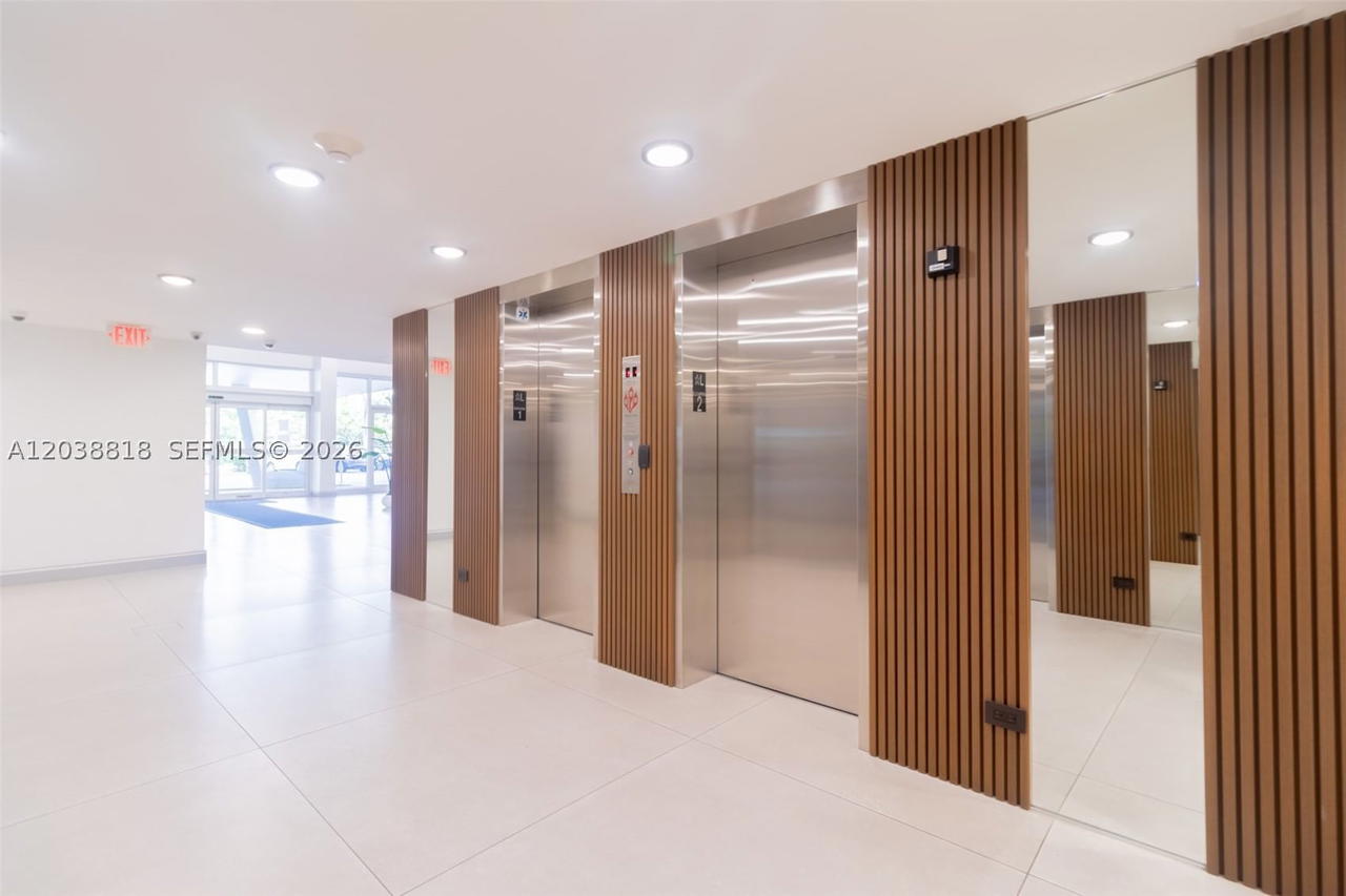 Real estate property located at 230 174th St #404, Miami-dade, Winston Tower 300 Condo, Sunny Isles Beach, FL