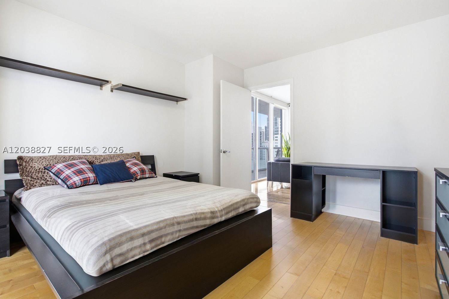 Real estate property located at 50 Biscayne Blvd #2510, Miami-dade, 50 Biscayne Condo, Miami, FL