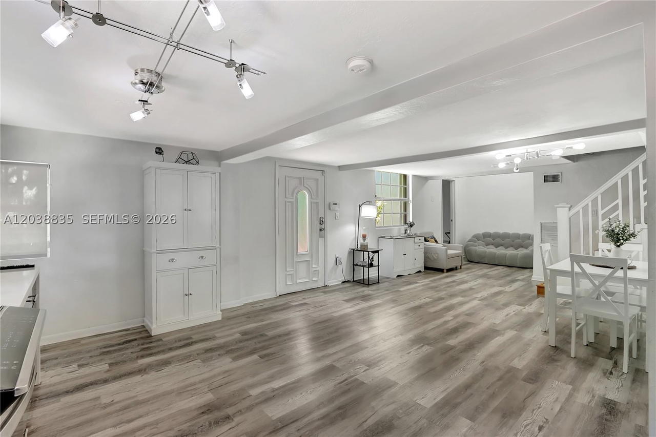 Real estate property located at 3375 29th Ter, Miami-dade, Pomelo Park, Miami, FL
