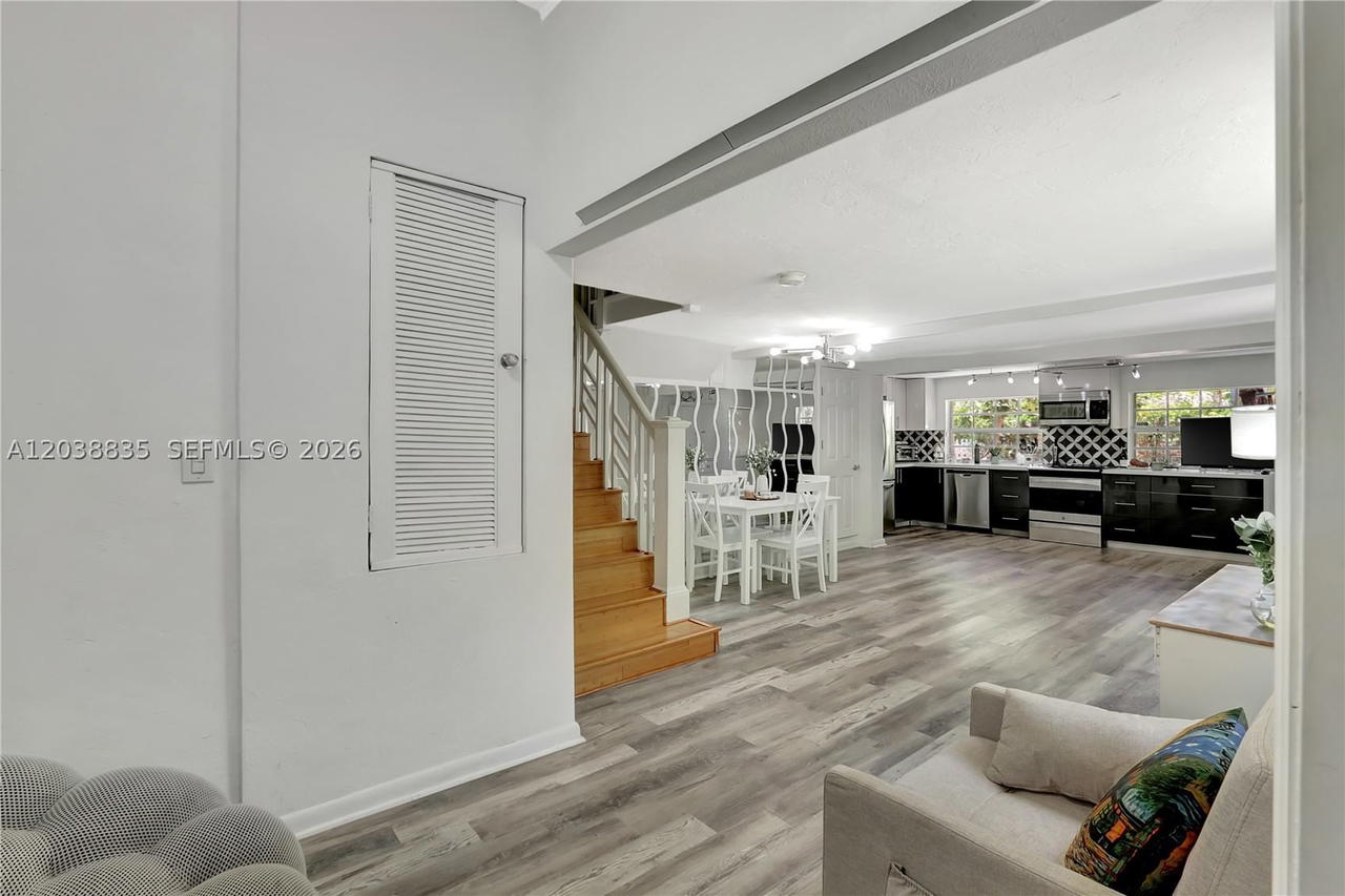 Real estate property located at 3375 29th Ter, Miami-dade, Pomelo Park, Miami, FL
