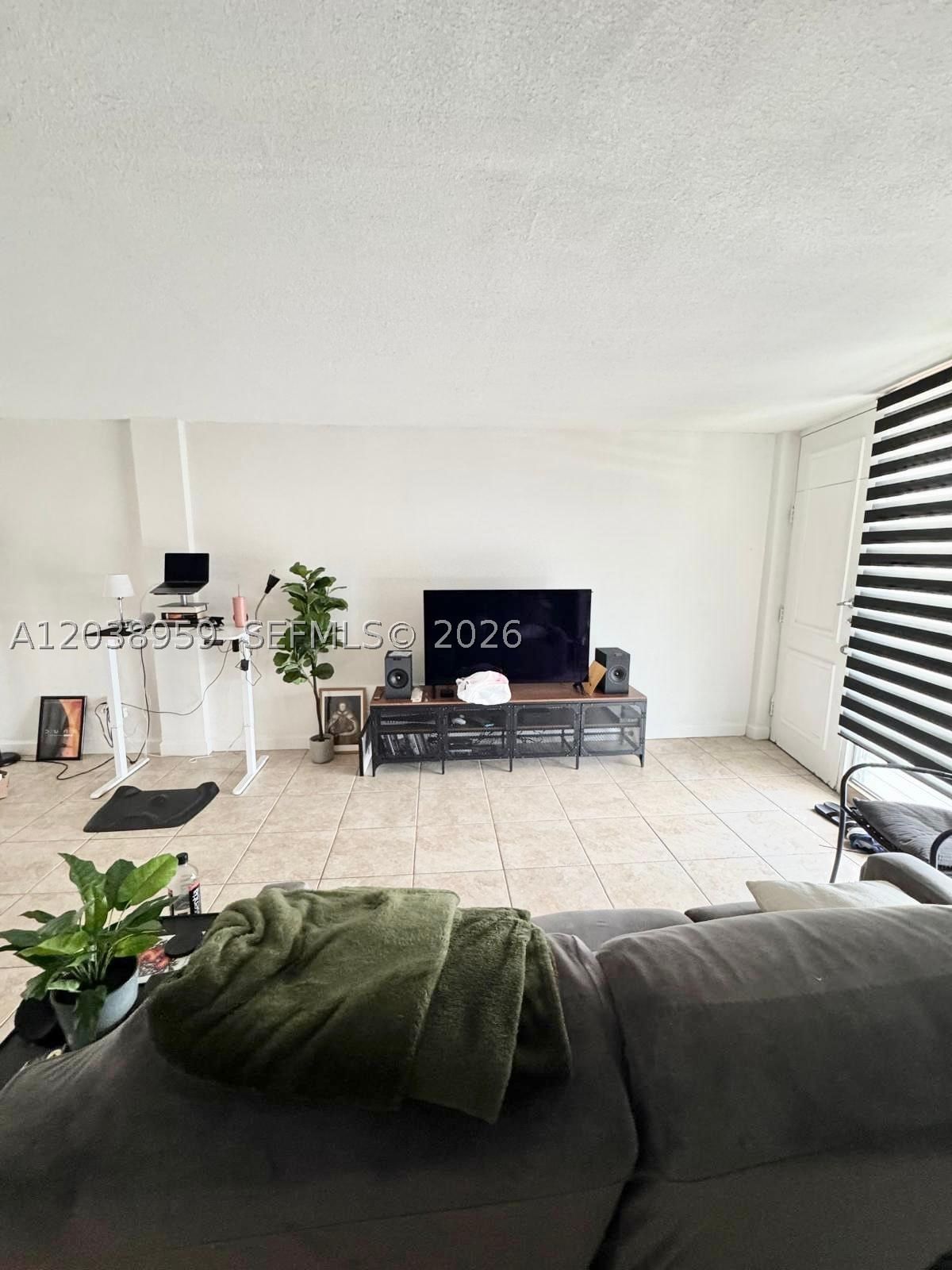 Real estate property located at 1100 Alton Rd #5D, Miami-dade, 1100 Alton Road Condo Apt, Miami Beach, FL