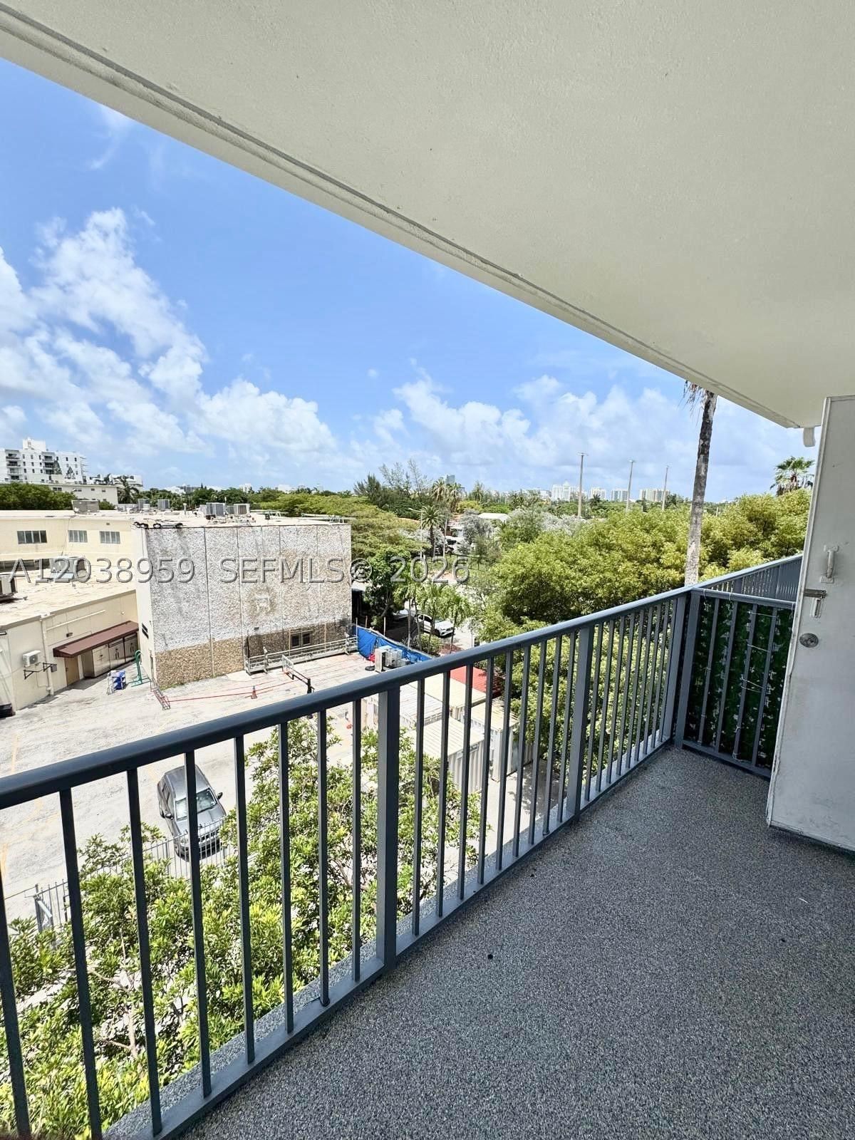 Real estate property located at 1100 Alton Rd #5D, Miami-dade, 1100 Alton Road Condo Apt, Miami Beach, FL