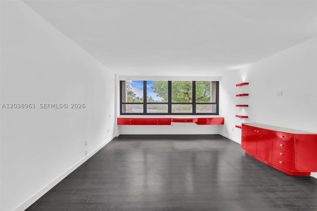 Real estate property located at 2 Grove Isle Dr B205, Miami-dade, Grove Isle Condo, Miami, FL