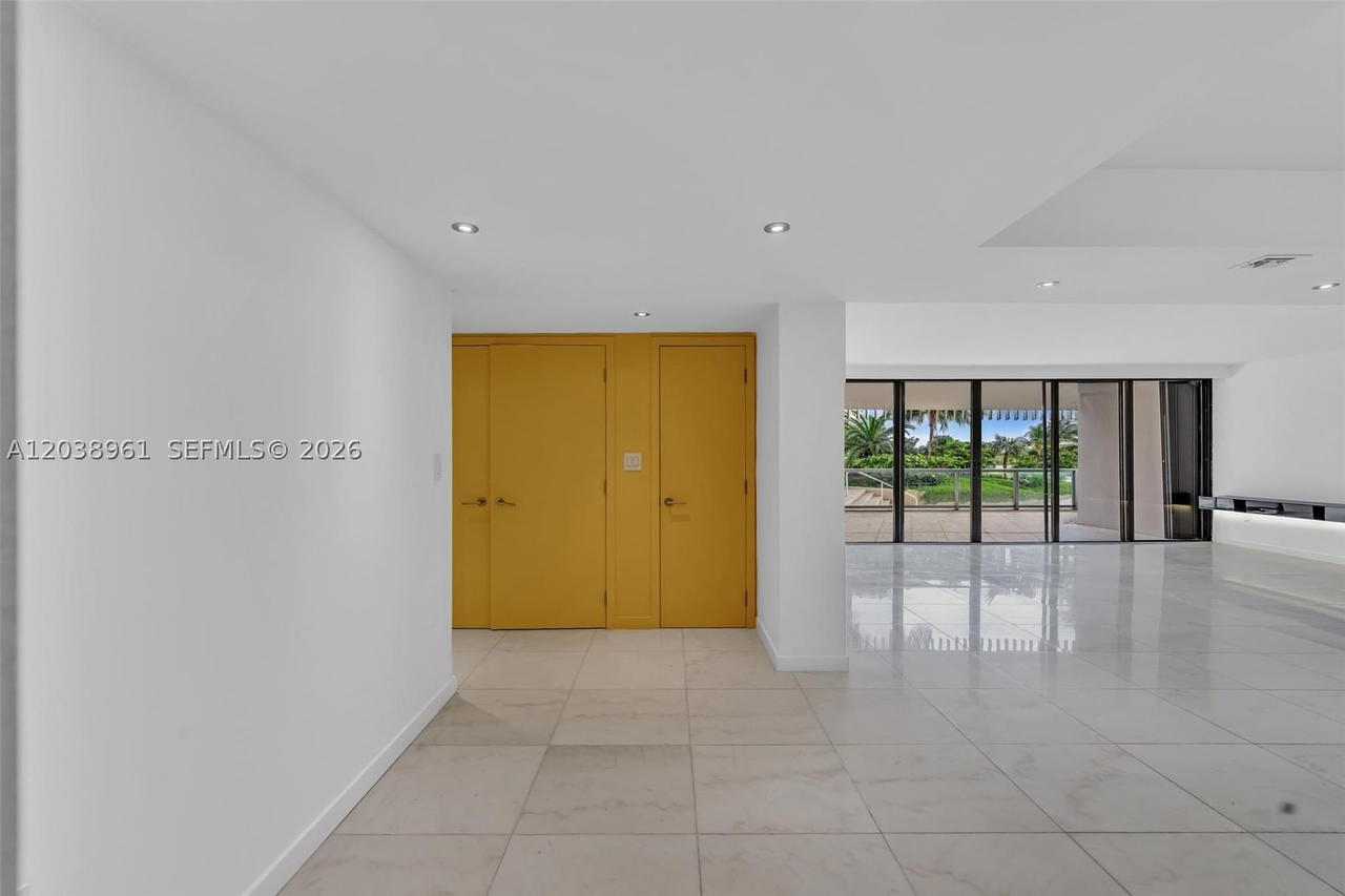 Real estate property located at 2 Grove Isle Dr B205, Miami-dade, Grove Isle Condo, Miami, FL