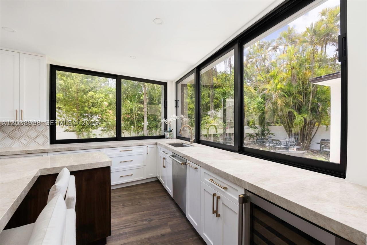 Real estate property located at 3303 Halissee St, Miami-dade, Natoma Manors, Coconut Grove, FL
