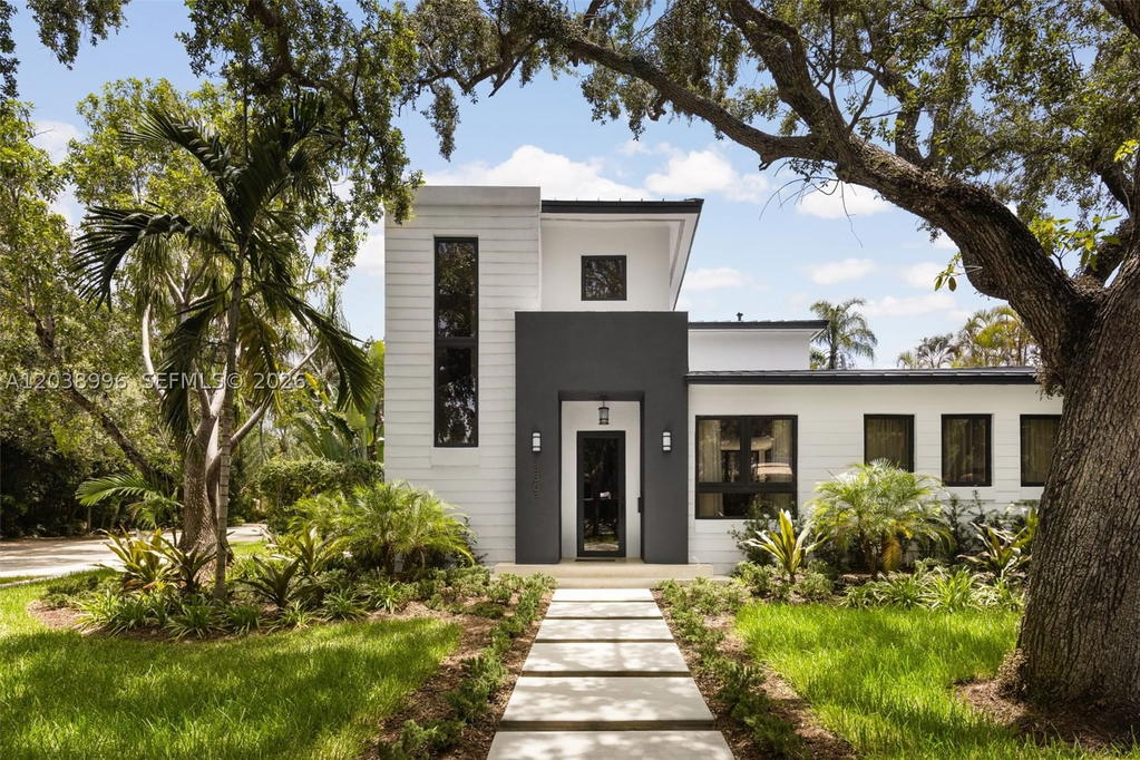 Real estate property located at 3303 Halissee St, Miami-dade, Natoma Manors, Coconut Grove, FL
