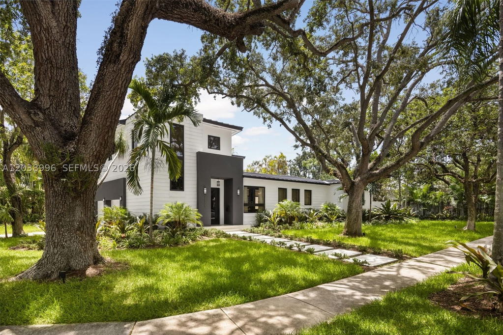 Real estate property located at 3303 Halissee St, Miami-dade, Natoma Manors, Coconut Grove, FL