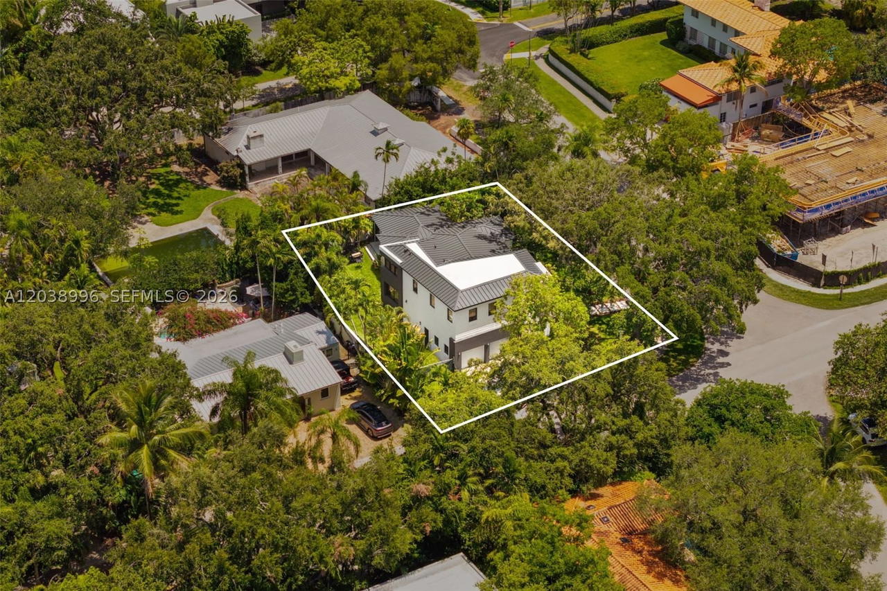Real estate property located at 3303 Halissee St, Miami-dade, Natoma Manors, Coconut Grove, FL