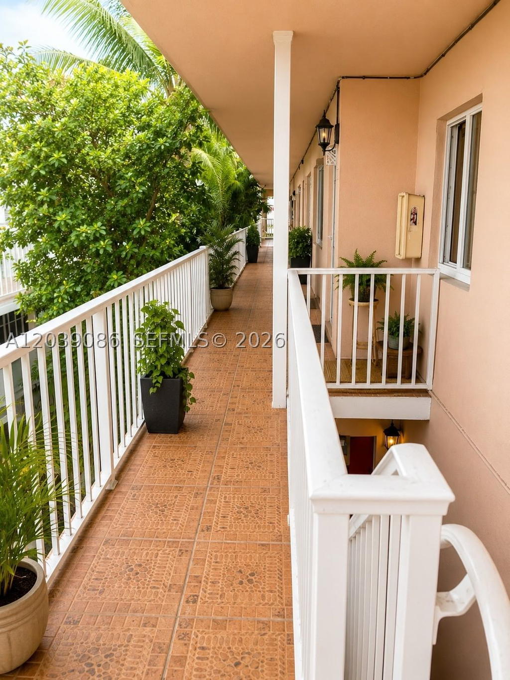 Real estate property located at 549 Meridian Ave #12, Miami-dade, Ocean Beach Addn No 3, Miami Beach, FL