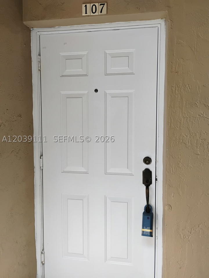 Real estate property located at 5725 114th Path #107, Miami-dade, Las Brisas At Doral Condo, Doral, FL