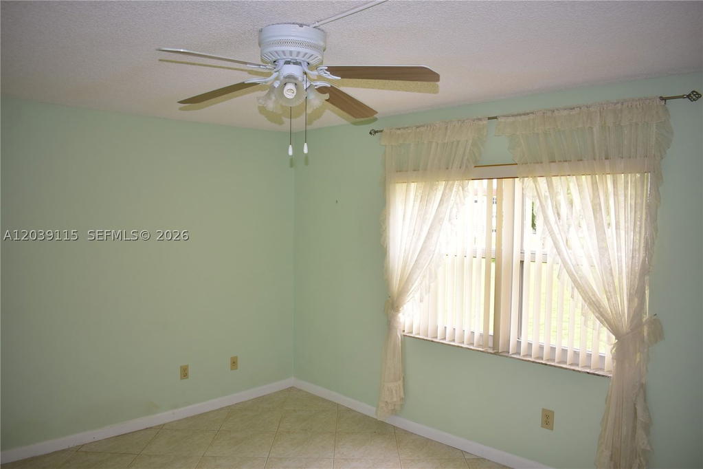 Real estate property located at 9300 Sunrise Lakes Blvd #208, Broward, Sunrise Lakes 93 Condo, Sunrise, FL