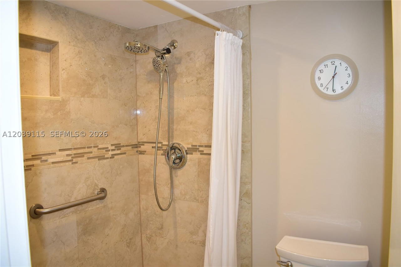 Real estate property located at 9300 Sunrise Lakes Blvd #208, Broward, Sunrise Lakes 93 Condo, Sunrise, FL
