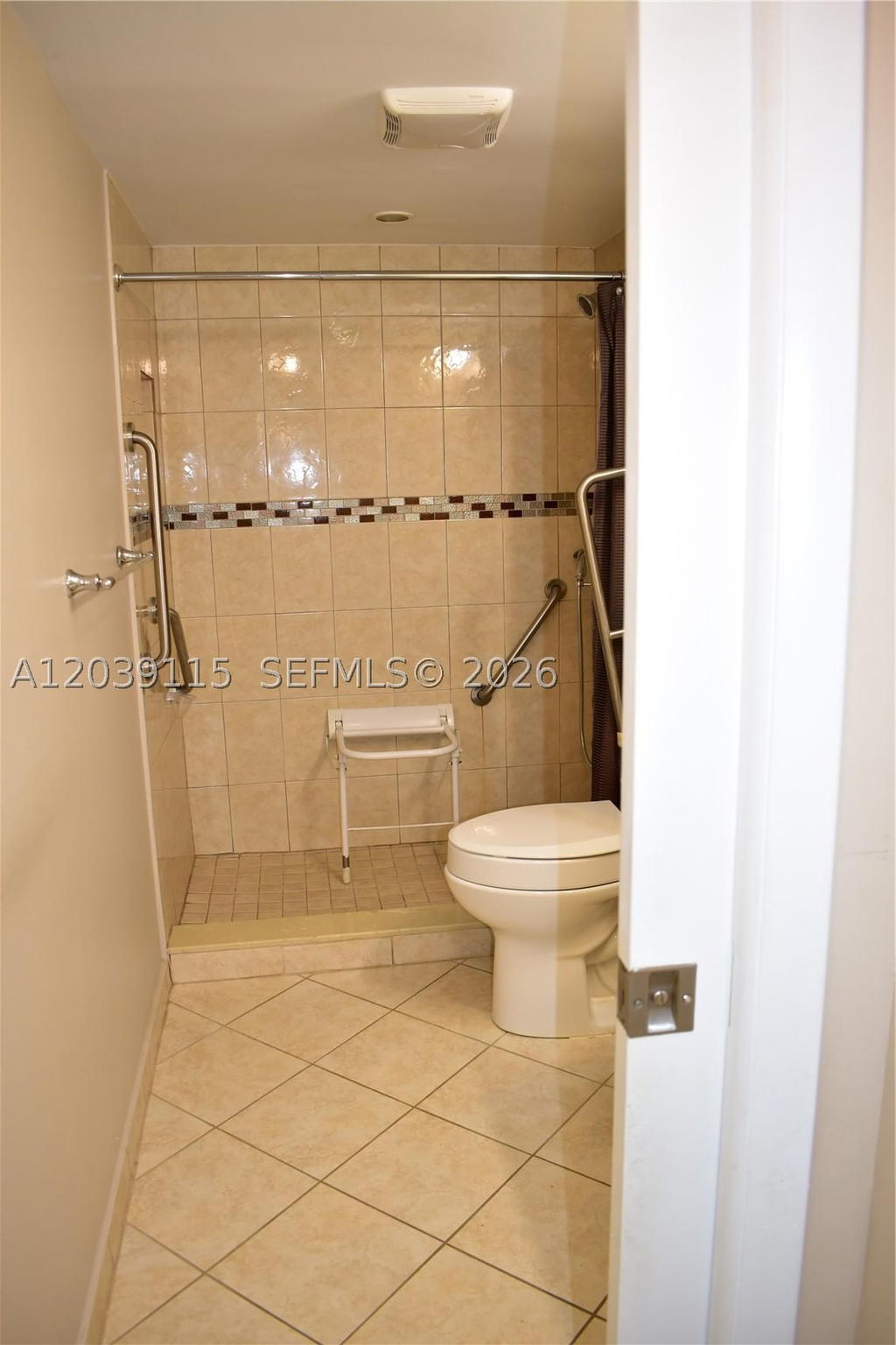 Real estate property located at 9300 Sunrise Lakes Blvd #208, Broward, Sunrise Lakes 93 Condo, Sunrise, FL