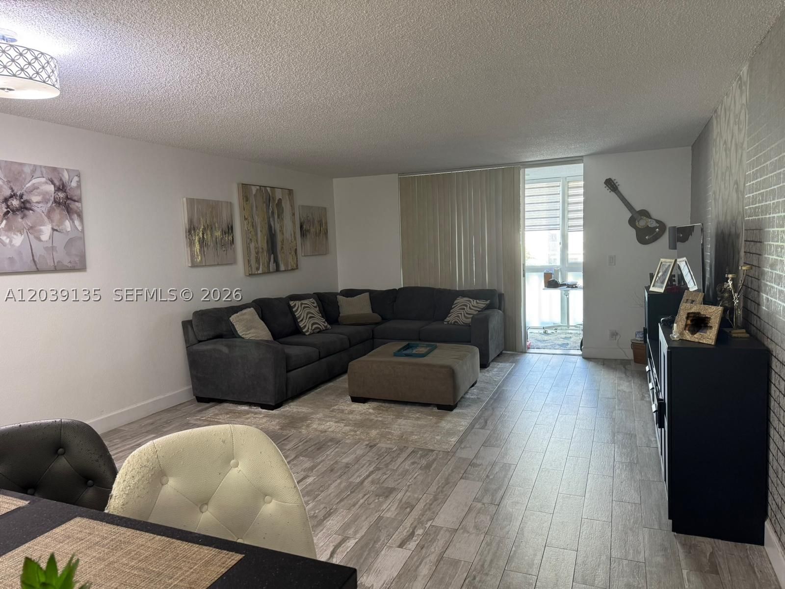 Real estate property located at 900 12th Ave #302, Broward, Meadowbrook Condo Apts Bl, Hallandale Beach, FL