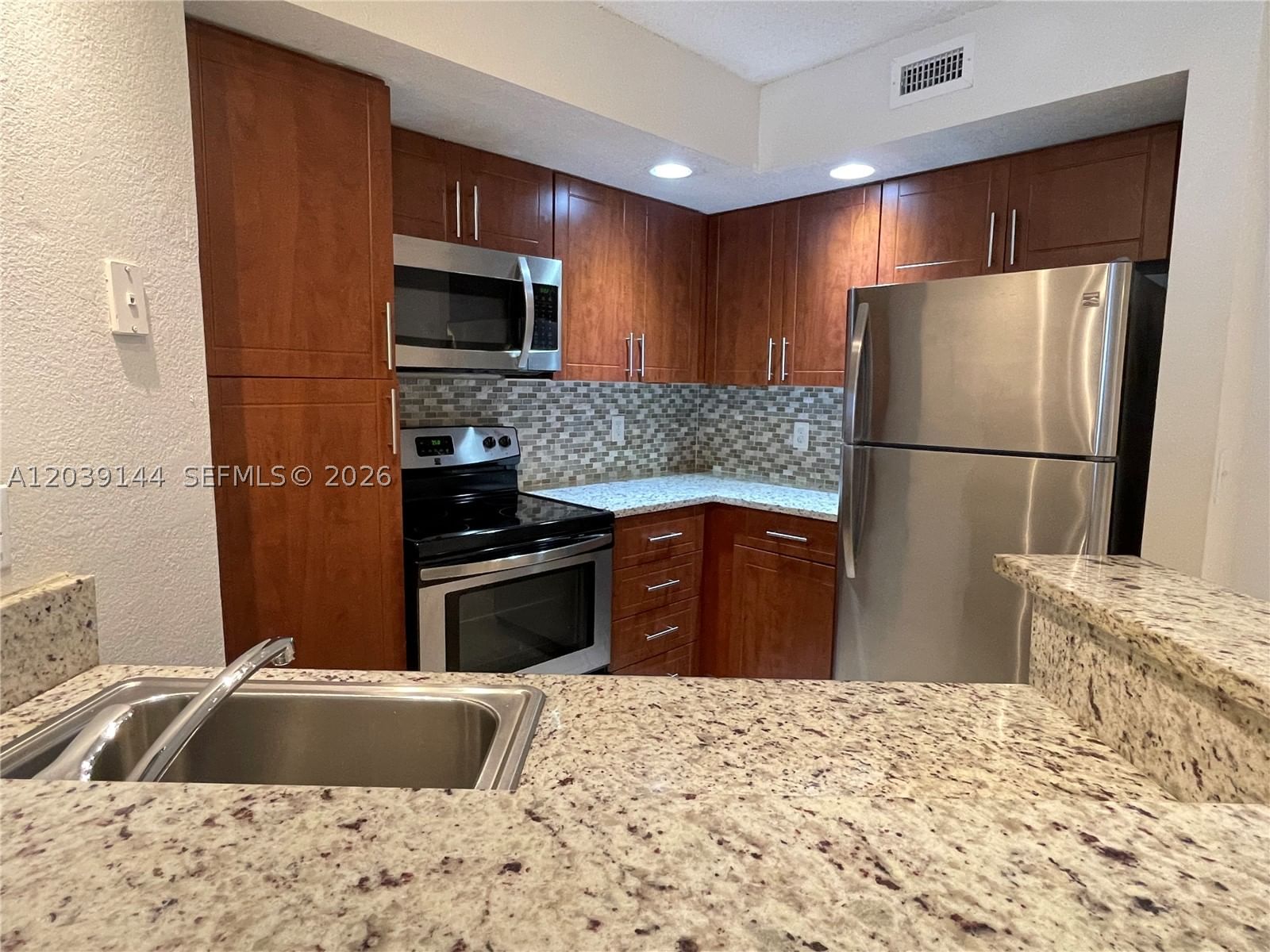 Real estate property located at 12980 Vista Isles Dr #314, Broward, Isles At Lago Mar Condo, Sunrise, FL
