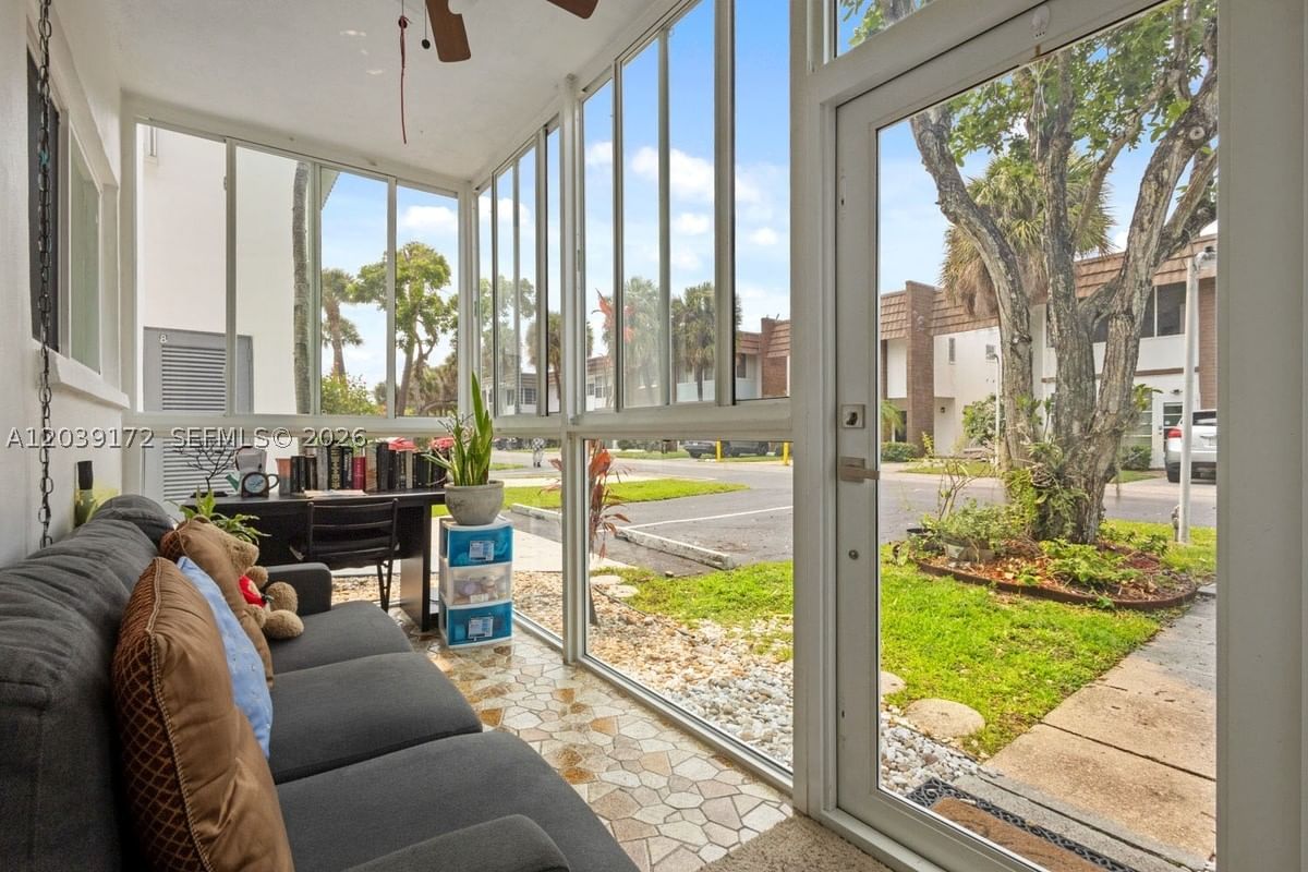 Real estate property located at 2271 48th Ter #112, Broward, Castle Apartments 8 Condo, Lauderhill, FL