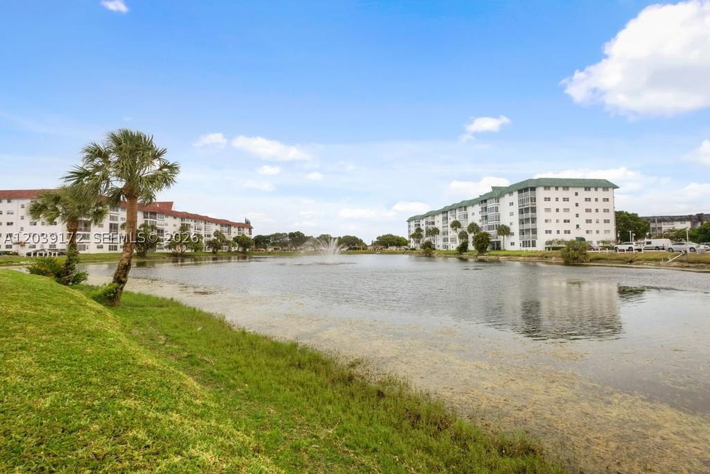 Real estate property located at 2271 48th Ter #112, Broward, Castle Apartments 8 Condo, Lauderhill, FL