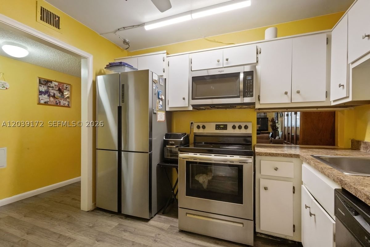 Real estate property located at 2271 48th Ter #112, Broward, Castle Apartments 8 Condo, Lauderhill, FL