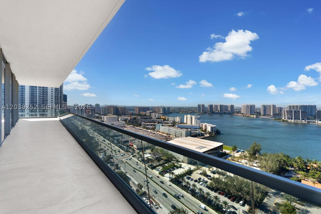 Real estate property located at 18501 Collins Ave #2304, Miami-dade, Turnberry Ocean Club, Sunny Isles Beach, FL