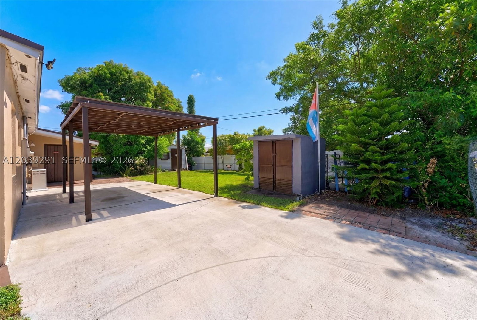 Real estate property located at 15535 27th Pl, Miami-dade, Golden Highlands Est, Miami Gardens, FL