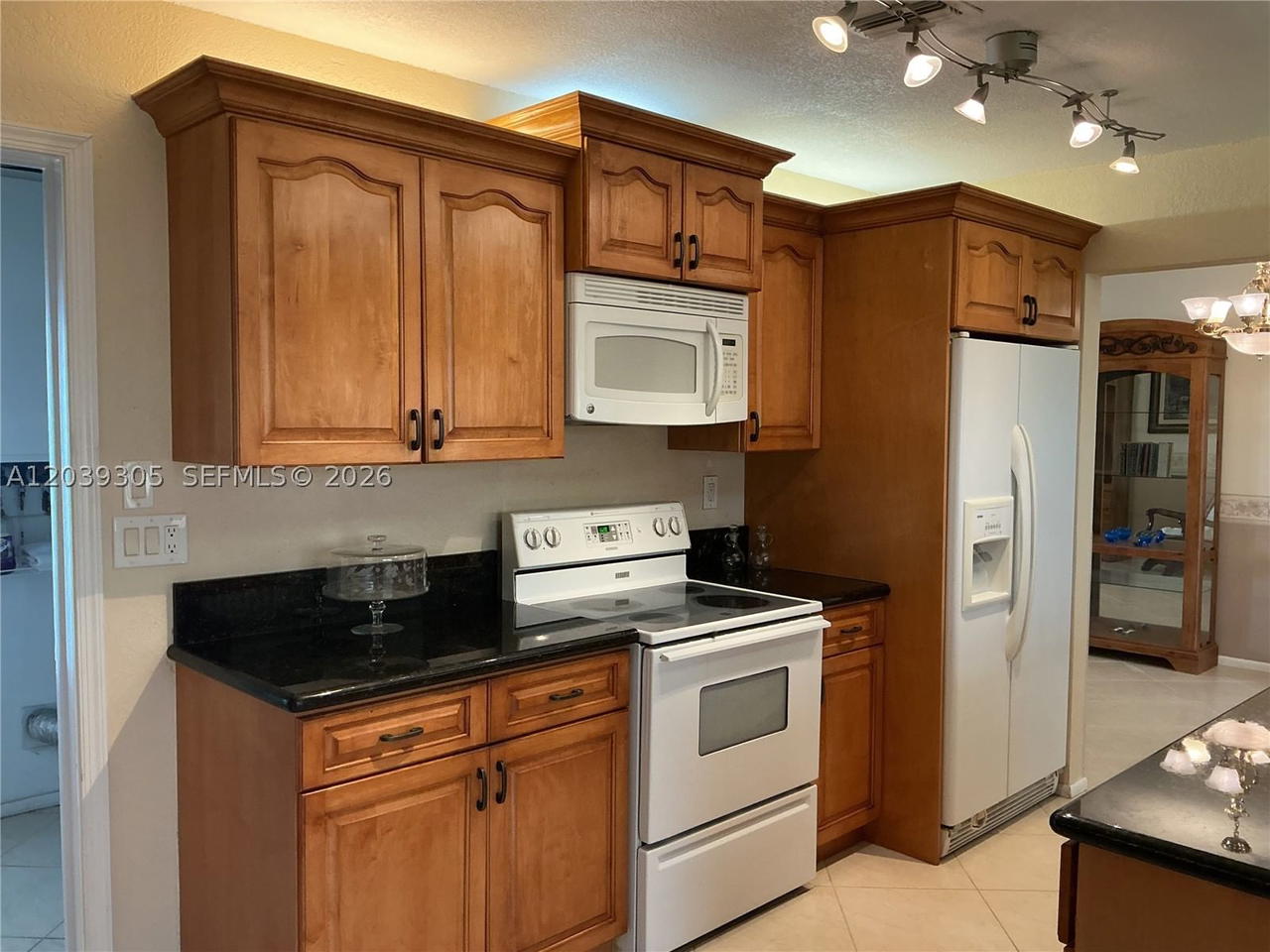 Real estate property located at 8604 59th Pl, Broward, Mainlands Of Tamarac Lake, Tamarac, FL