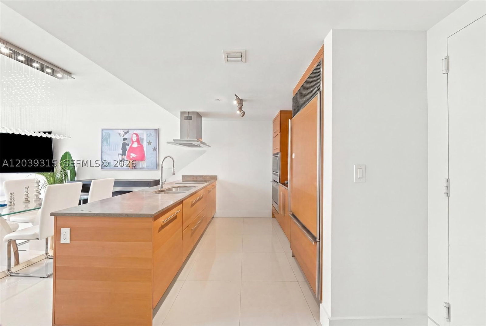 Real estate property located at 485 Brickell Ave #3707, Miami-dade, Icon Brickell Condo No 3, Miami, FL
