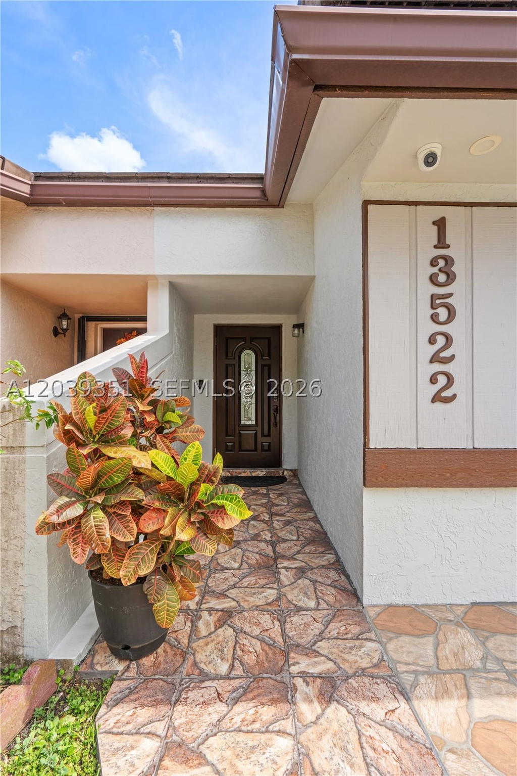 Real estate property located at 13522 62nd St H-W, Miami-dade, Arborgate Kendall Lk E Co, Miami, FL