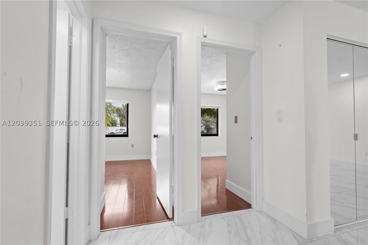 Real estate property located at 13522 62nd St H-W, Miami-dade, Arborgate Kendall Lk E Co, Miami, FL