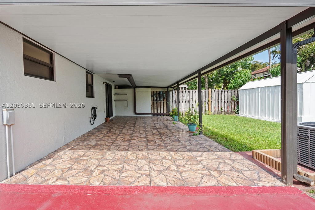 Real estate property located at 13522 62nd St H-W, Miami-dade, Arborgate Kendall Lk E Co, Miami, FL