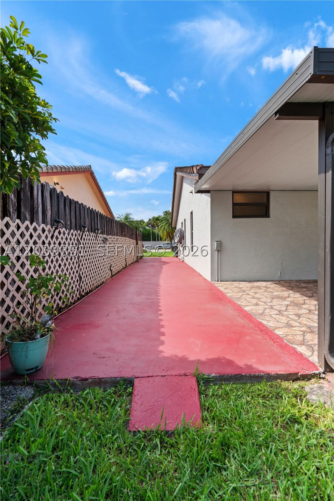 Real estate property located at 13522 62nd St H-W, Miami-dade, Arborgate Kendall Lk E Co, Miami, FL
