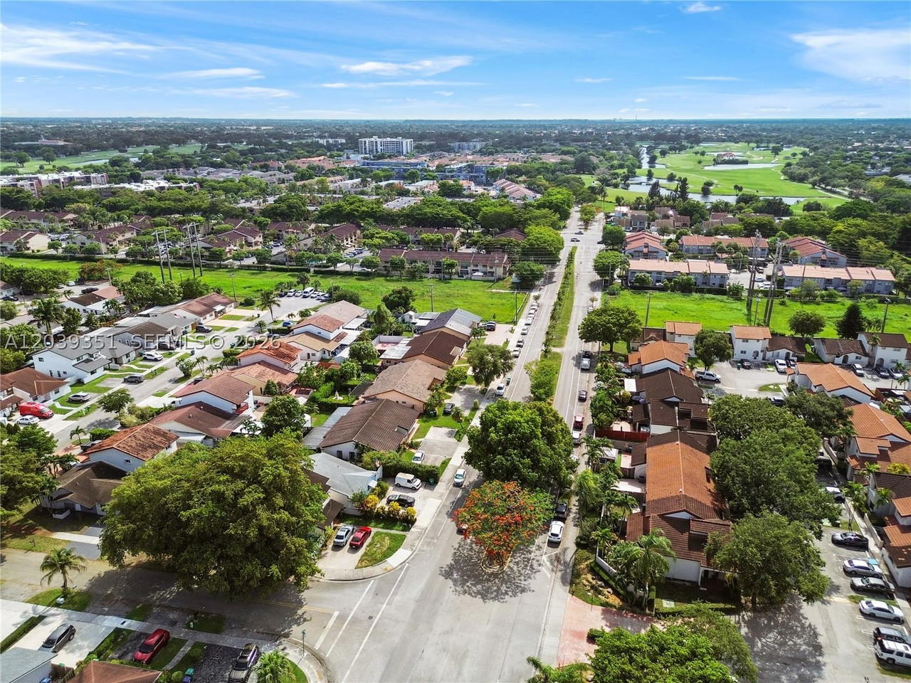 Real estate property located at 13522 62nd St H-W, Miami-dade, Arborgate Kendall Lk E Co, Miami, FL