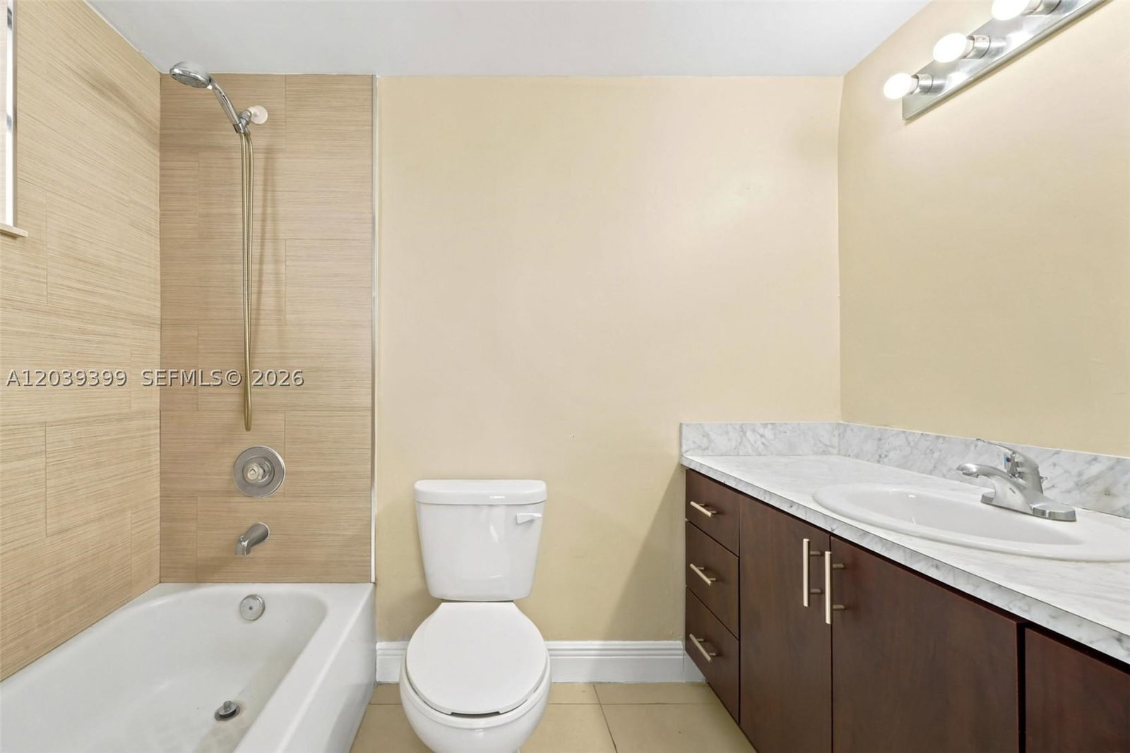 Real estate property located at 2730 61st Pl #201, Miami-dade, Residencial El Prado Cond, Hialeah, FL