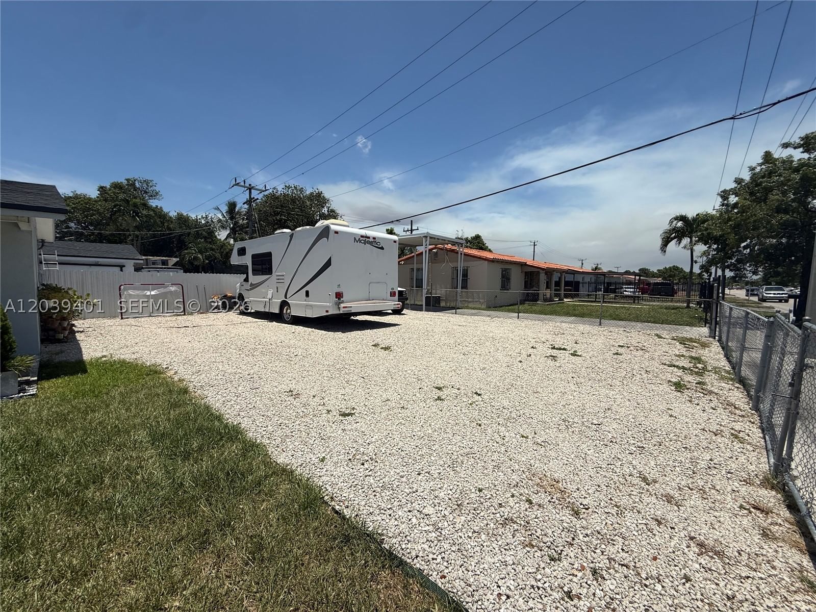 Real estate property located at 3320 10th Ave, Miami-dade, Linden Gardens, Hialeah, FL