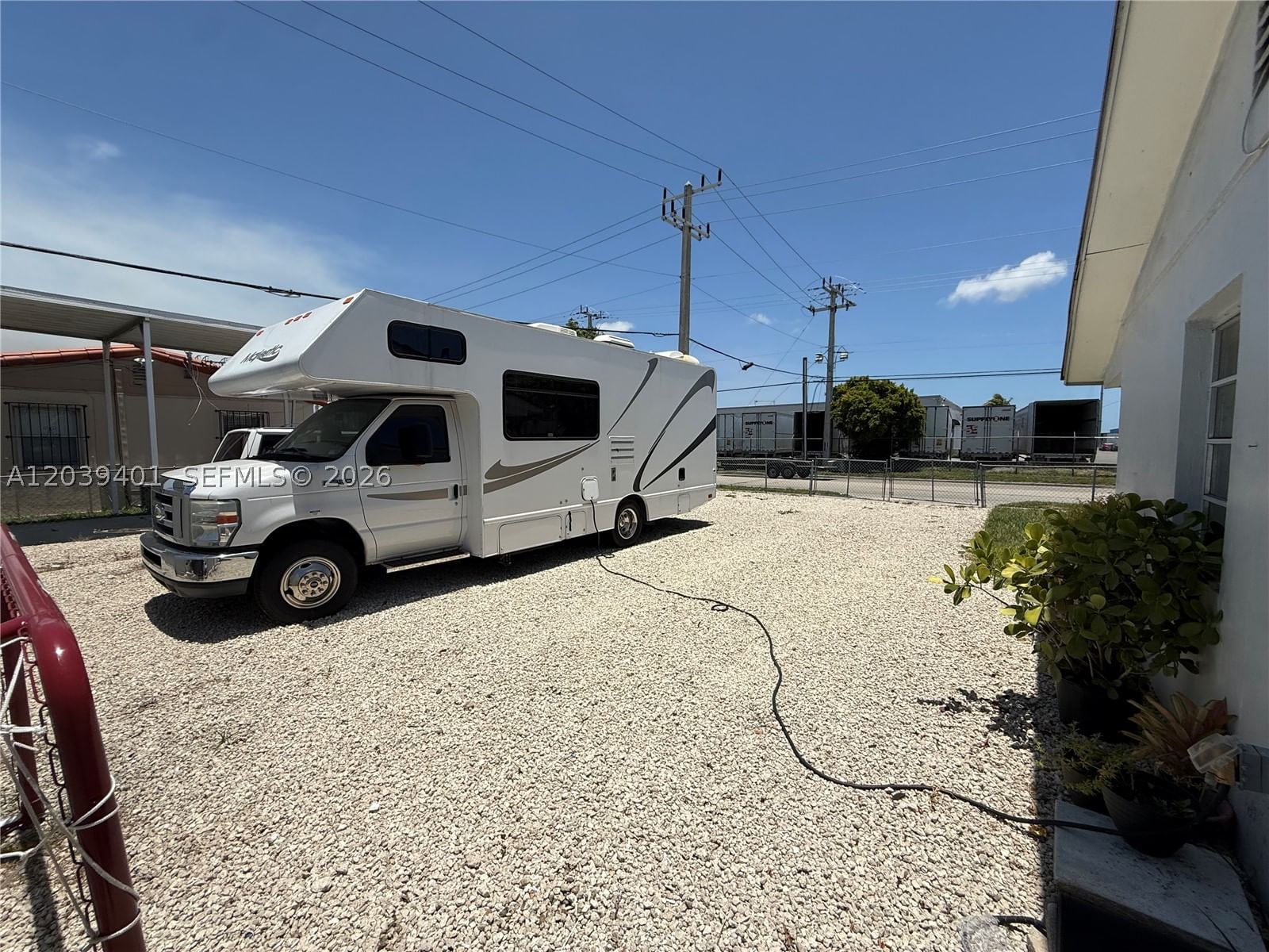 Real estate property located at 3320 10th Ave, Miami-dade, Linden Gardens, Hialeah, FL