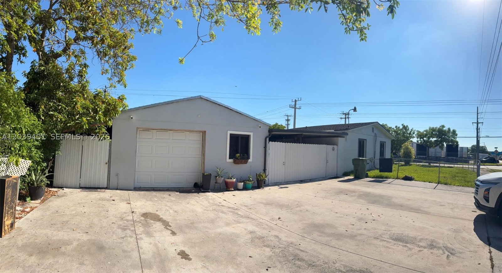 Real estate property located at 3320 10th Ave, Miami-dade, Linden Gardens, Hialeah, FL