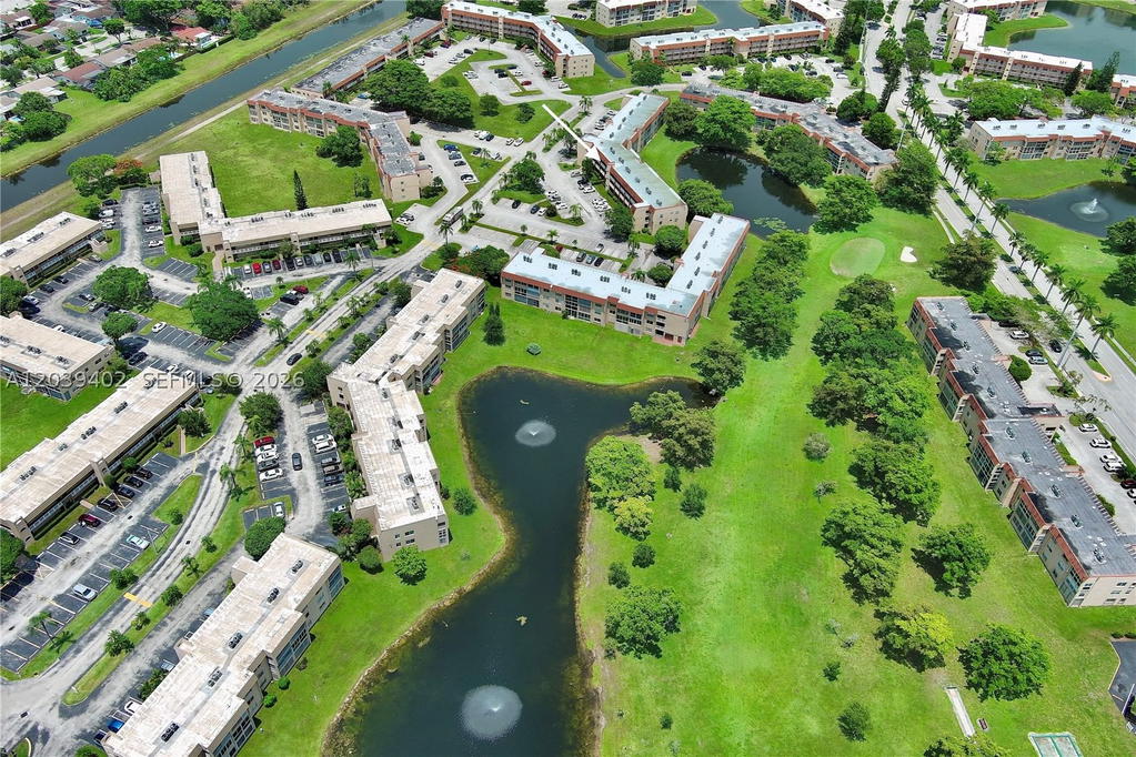 Real estate property located at 9281 Sunrise Lakes Blvd #308, Broward, Sunrise Lakes 96 Condo, Sunrise, FL