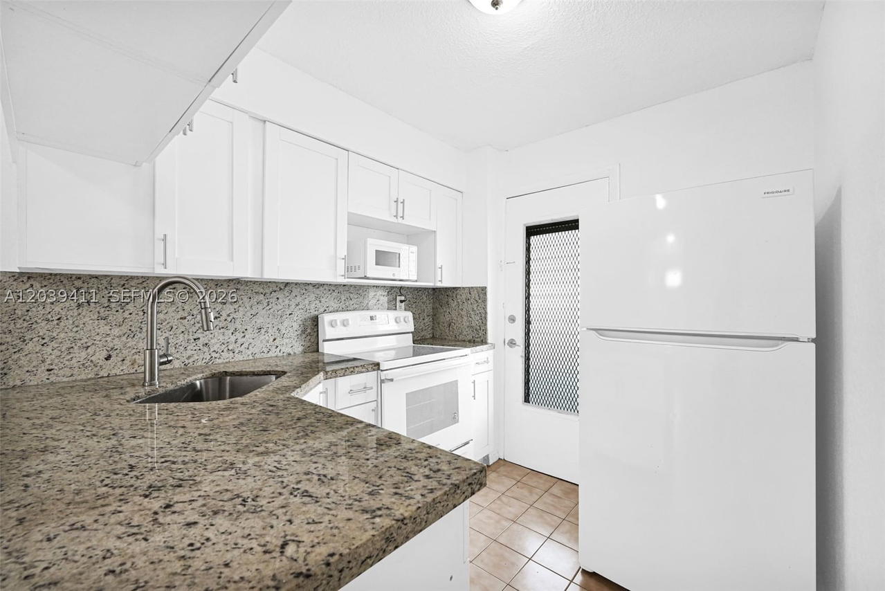 Real estate property located at 1620 West Ave #603, Miami-dade, Twin Towers Condo, Miami Beach, FL