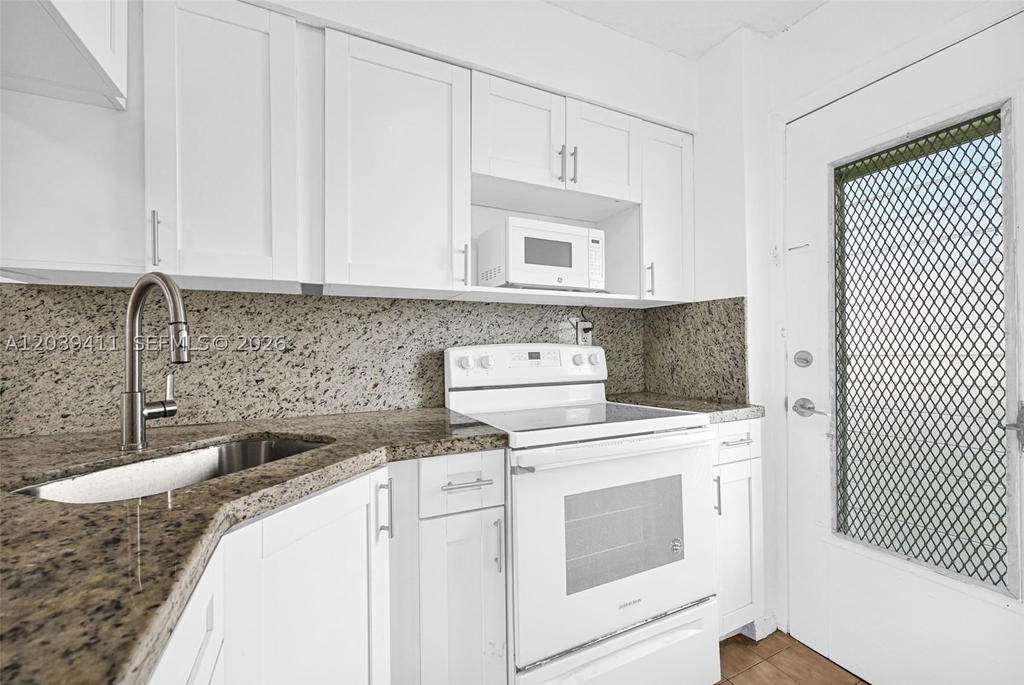 Real estate property located at 1620 West Ave #603, Miami-dade, Twin Towers Condo, Miami Beach, FL