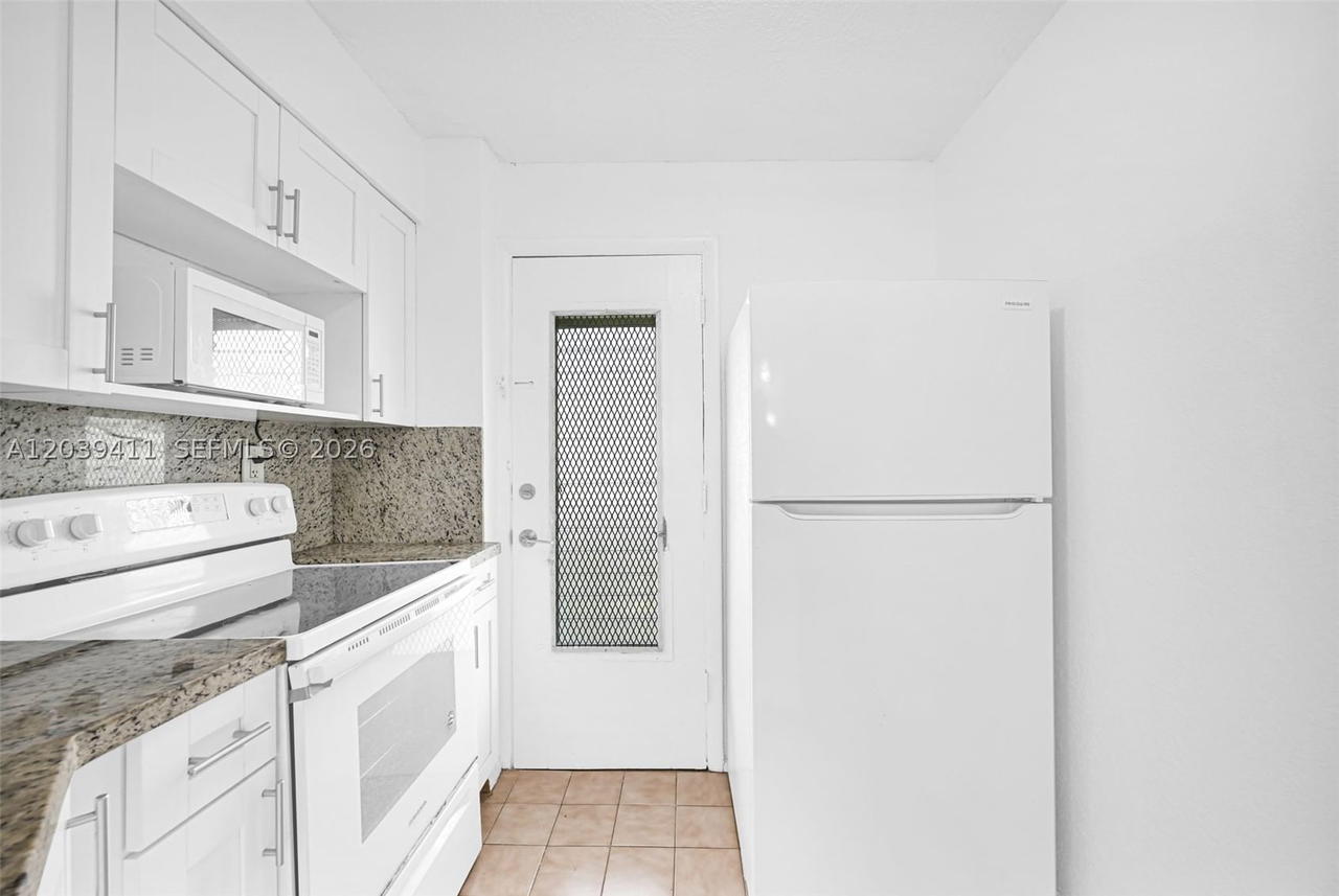 Real estate property located at 1620 West Ave #603, Miami-dade, Twin Towers Condo, Miami Beach, FL