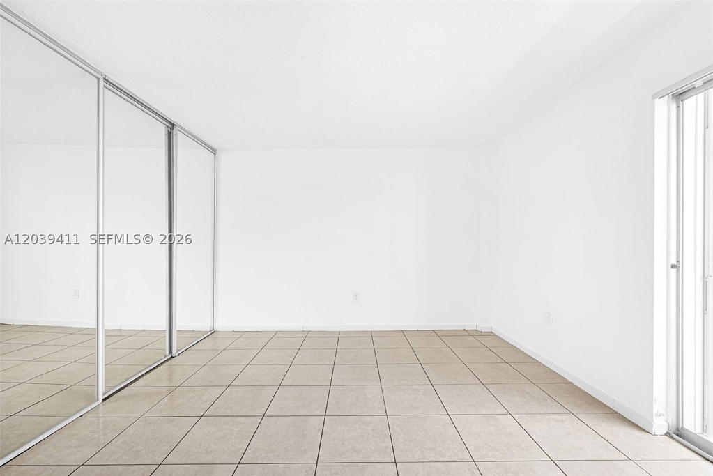 Real estate property located at 1620 West Ave #603, Miami-dade, Twin Towers Condo, Miami Beach, FL